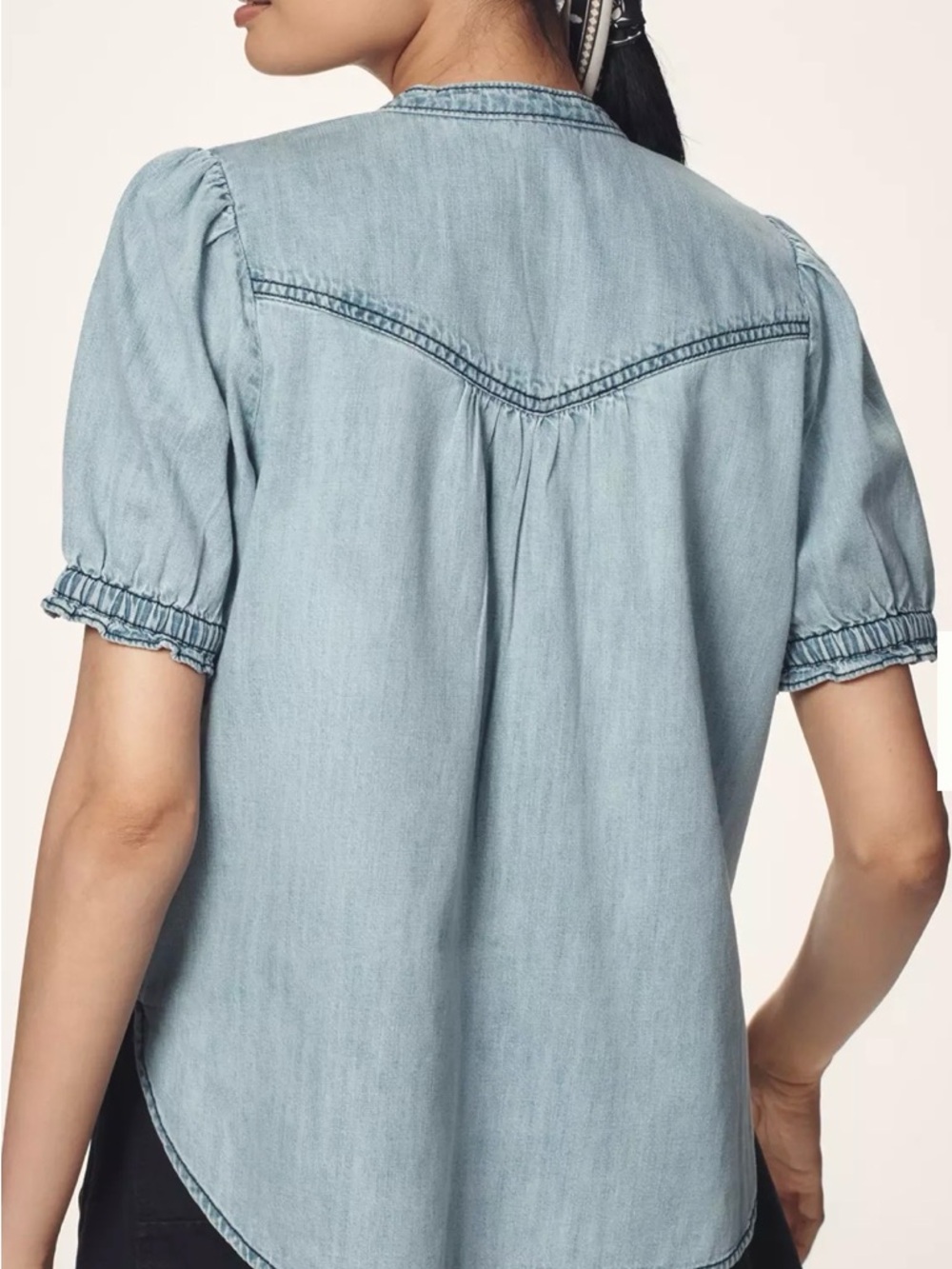 Anthropologie Pilcro Short-Sleeve Chambray Henley Shirt denim blue sz M - Picture 3 of 9